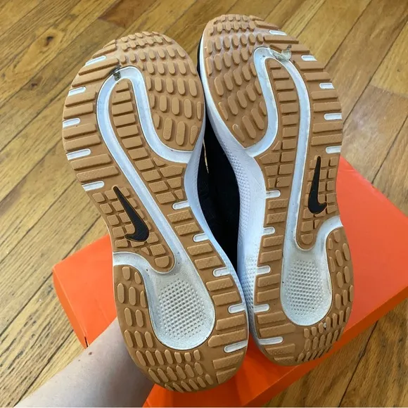 Nike React Escape Run Gum Sole Running Sneakers Size 9.5