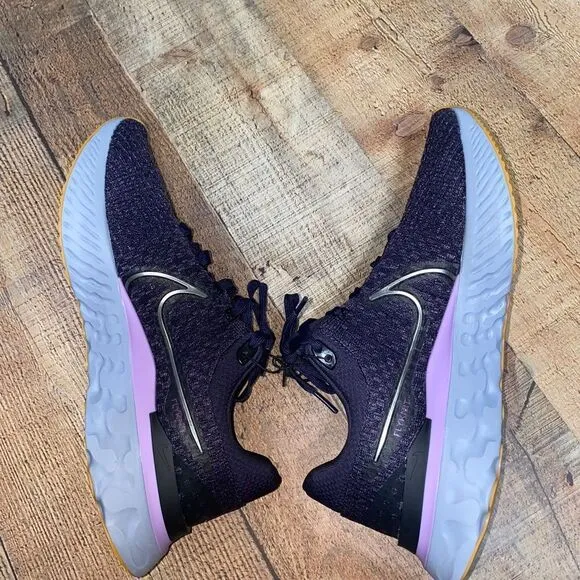 NIKE REACT INFINITY RUN FLYKNIT 3 SNEAKERS - PURPLE