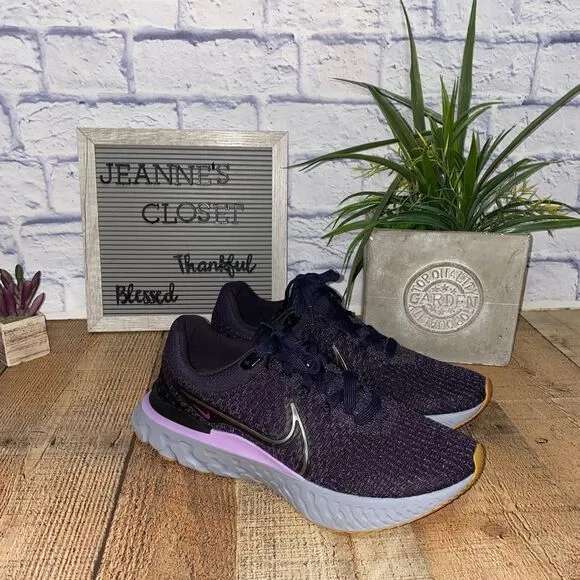 NIKE REACT INFINITY RUN FLYKNIT 3 SNEAKERS - PURPLE