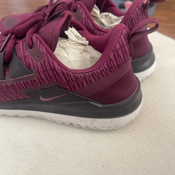 Nike Renew Arena Shoes Bordeaux True Berry Ladies Sz 10 Sneakers Running