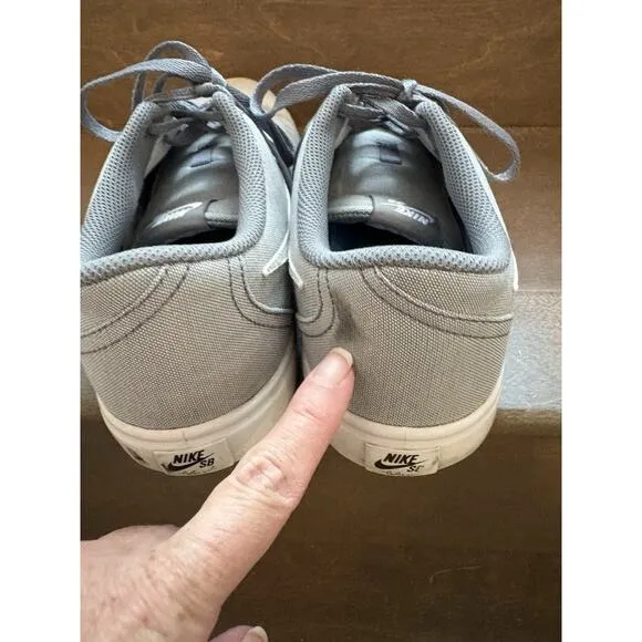 Nike SB Check Solar Canvas Sneaker Men Size US 10 Cool Grey Casual 843896-003