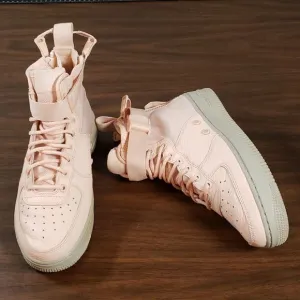 Nike SF Special Forces Air Force 1‎ Mid Womens Sneakers Shoes 8½ Orange Quartz