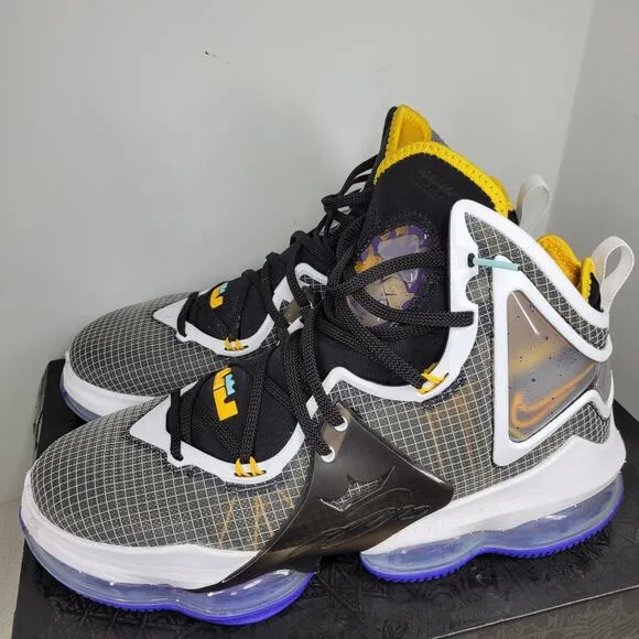 Nike Shoes Mens Sz 12 LeBron XIX Graduate Hardwood CZ0203-002 Sneakers Sports