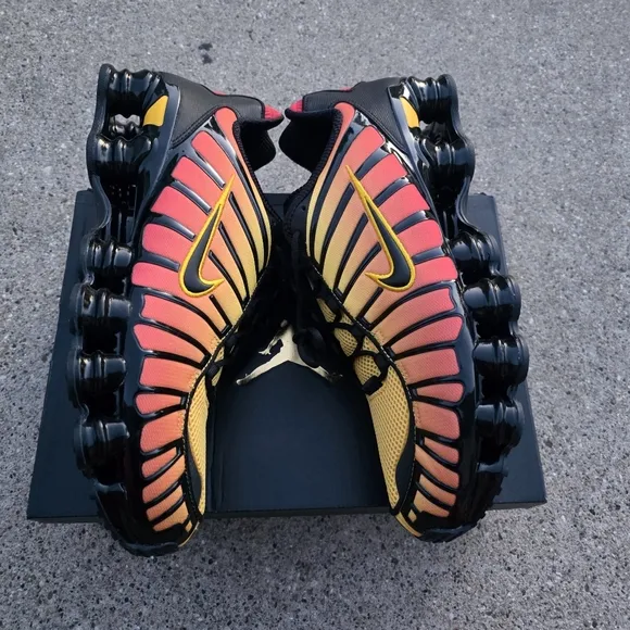 Nike  Shox TL Black and Yellow Sneaker Men Size 13