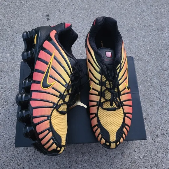 Nike  Shox TL Black and Yellow Sneaker Men Size 13