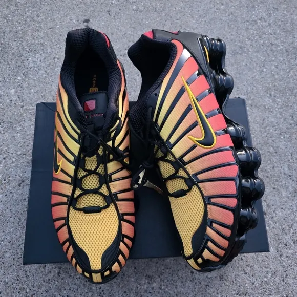 Nike  Shox TL Black and Yellow Sneaker Men Size 13