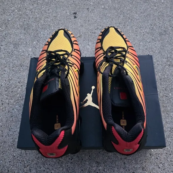 Nike  Shox TL Black and Yellow Sneaker Men Size 13