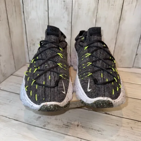 Nike Space Hippie 04 Mens Size 10 Gray Athletic Running Shoe Sneakers CZ6398-010