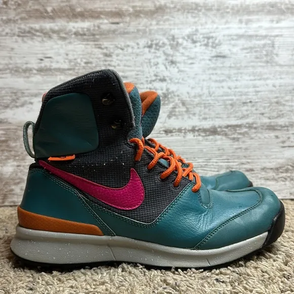 Nike Statis ACG Waterproof Boot sz 6.5