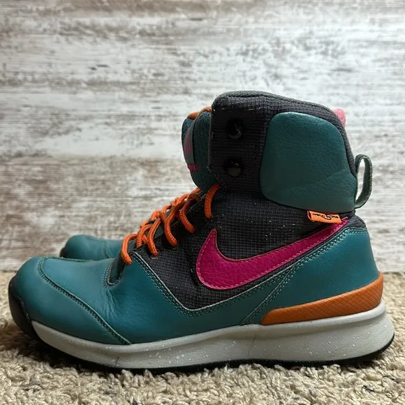 Nike Statis ACG Waterproof Boot sz 6.5