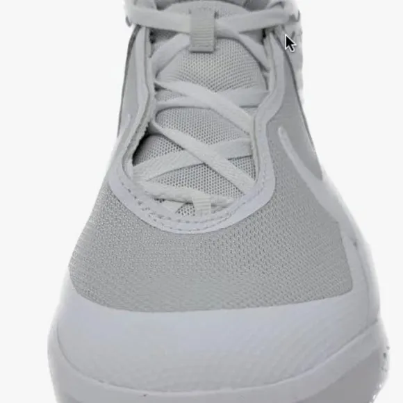 Nike Team Hustle D 10 (Big Kid) | size 5