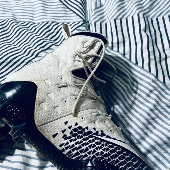 Nike Vapor Max Cleats Black and White - Size 9.5