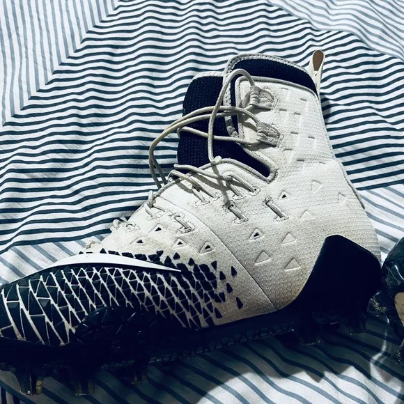 Nike Vapor Max Cleats Black and White - Size 9.5