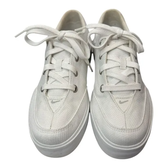 Nike Vintage Women's Y2K 2000 White Non-Marking Canvas Sneakers 8.5 RARE