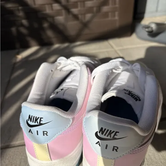 Nike White and Blue Athletic Shoes with Classic Design