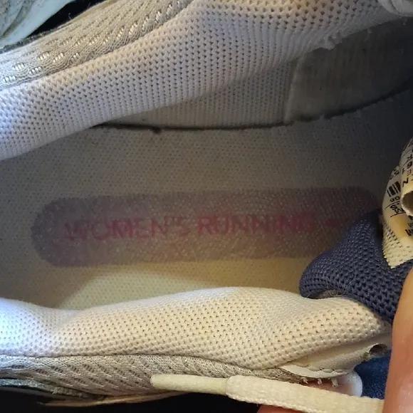 Nike White and Pink Athletic Y2K Shoes