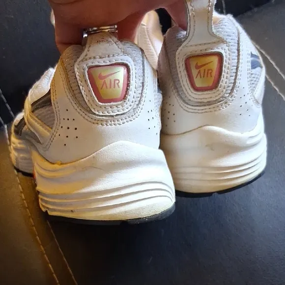 Nike White and Pink Athletic Y2K Shoes