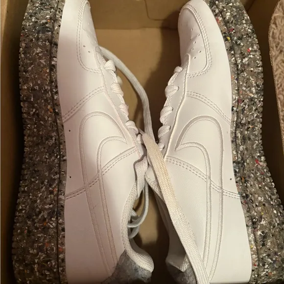 Nike White Sneakers with Speckled Sole