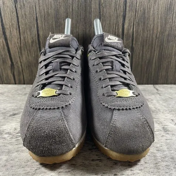 Nike Womens Cortez x Maria Sharapova Size 5.5 Gray Suede Gum Sole Sneakers