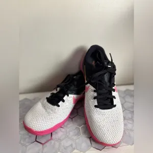 Nike Women’s Metcon 4 XD Athletic Shoe, Size 9