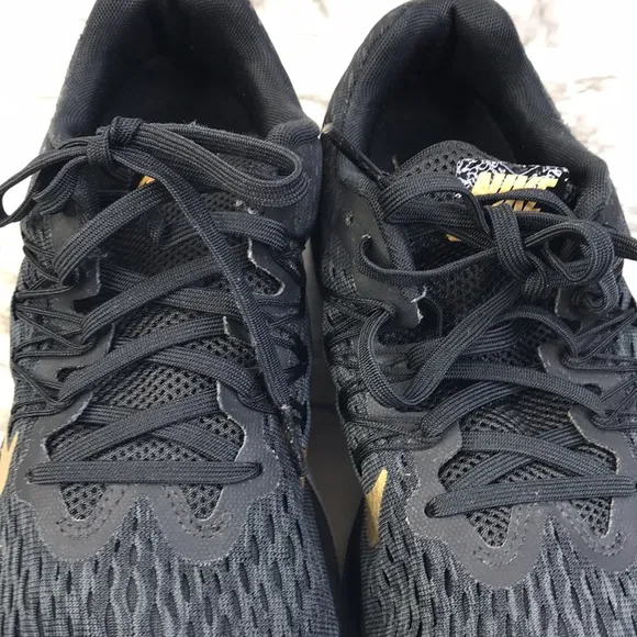 Nike Zoom WINFLO Running Shoes  Black &amp; Metallic Gold Women’s Sz 7.5