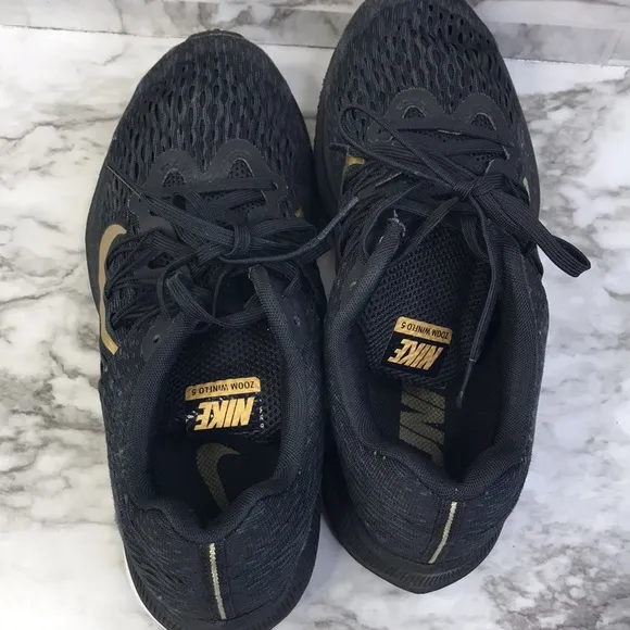 Nike Zoom WINFLO Running Shoes  Black &amp; Metallic Gold Women’s Sz 7.5