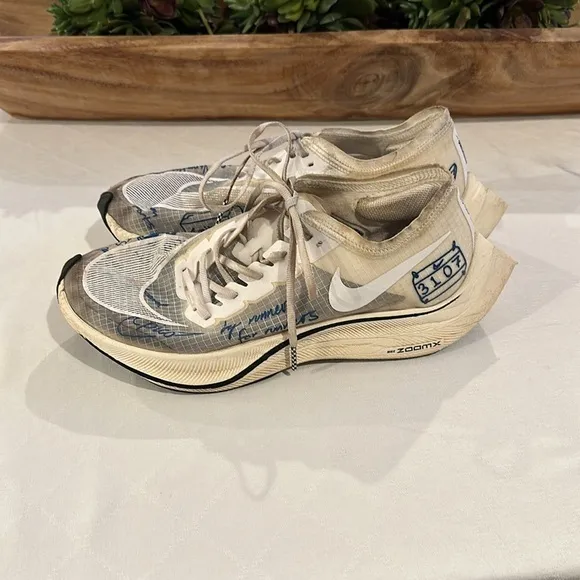 Nike ZoomX Vaporfly NEXT% Blue Ribbon Sports running shoes men’s size 7.5