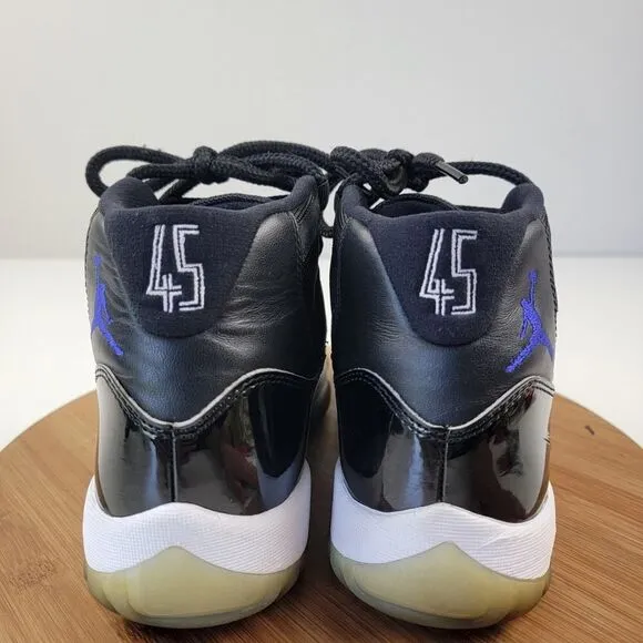 Nike Air Jordan 11 “Space Jam” 378037-003 Sneakers Mens Shoe size 7.5 Womens 9.5