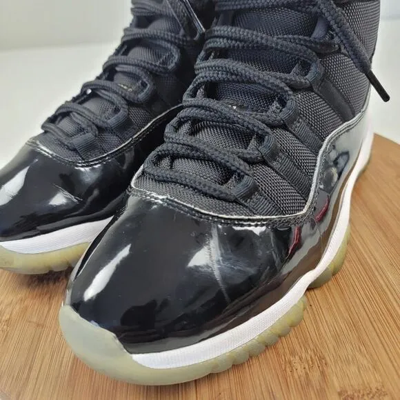 Nike Air Jordan 11 “Space Jam” 378037-003 Sneakers Mens Shoe size 7.5 Womens 9.5