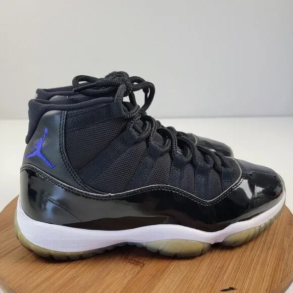 Nike Air Jordan 11 “Space Jam” 378037-003 Sneakers Mens Shoe size 7.5 Womens 9.5