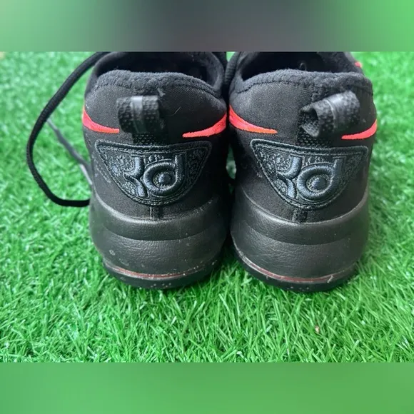 NikeKD 9 GS 'AUNT PEARL'Size 5Y