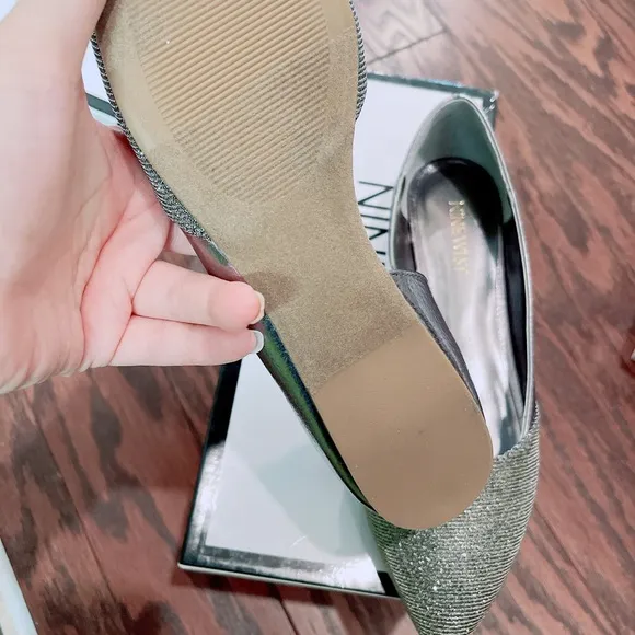 Nine West glittery toe flats /NWB