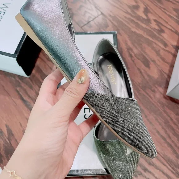 Nine West glittery toe flats /NWB