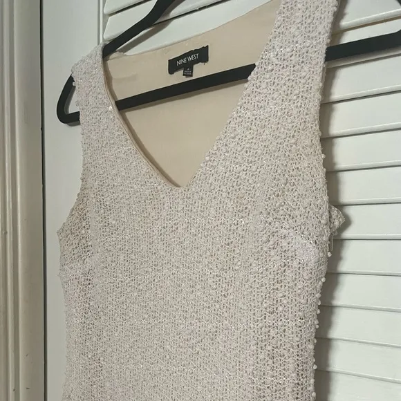 Nine West’s Tweed Like Cream Tiered A-Lined Dress/Metallic Accents Size 4