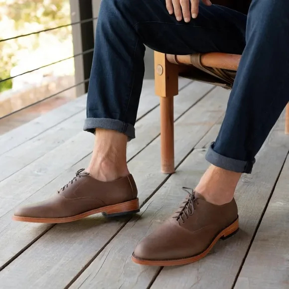 Nisolo Men's Everyday Oxford in color Tobacco NEW size 10.5