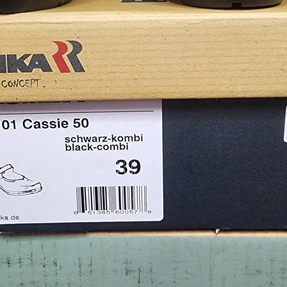 Nordstrom shoes by Romika, Cassie Leather Mary Janes US size 8. NEW In BOX.