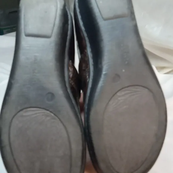 Nuture tooled leather clog nurse hospital shoe size 6