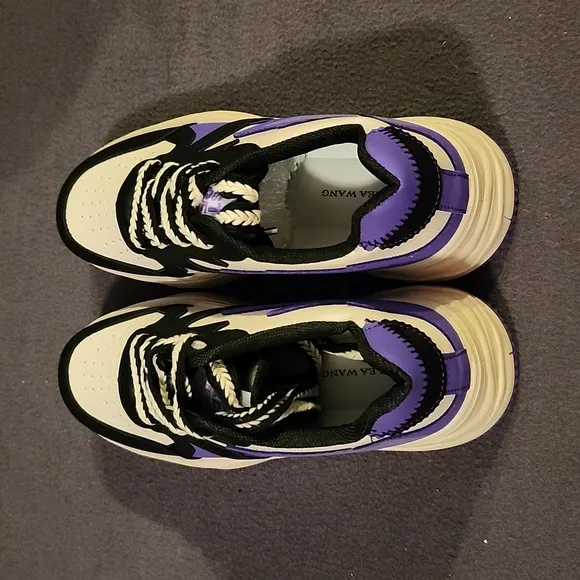 💙NWB AZALEA WANG SNEAKERS