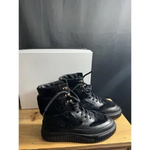 NWB Voile Blanche Ava BLACK LEATHER Shearling Hiking BOOTS/SNEAKERS 9/39 NEW