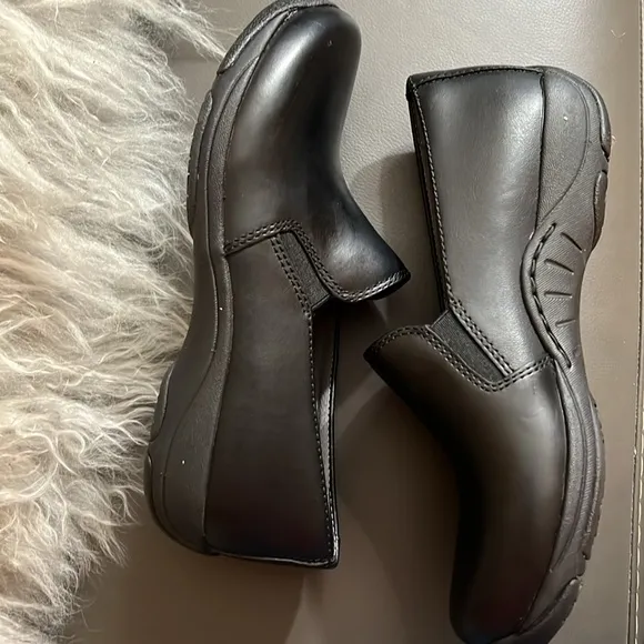 NWOB $150 DANSKO Noah Leather