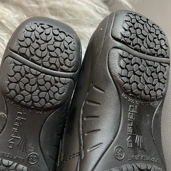 NWOB $150 DANSKO Noah Leather