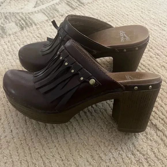NWOB Dansko Women's Deni Mule Chocolate Leather Fringe Full Grain Size 7.5/38