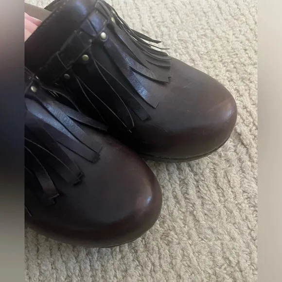 NWOB Dansko Women's Deni Mule Chocolate Leather Fringe Full Grain Size 7.5/38