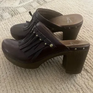 NWOB Dansko Women's Deni Mule Chocolate Leather Fringe Full Grain Size 7.5/38