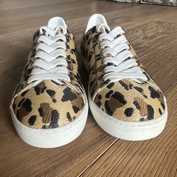 NWOB STUART WEITZMAN Livvy Leopard-Print Raffia Sneakers