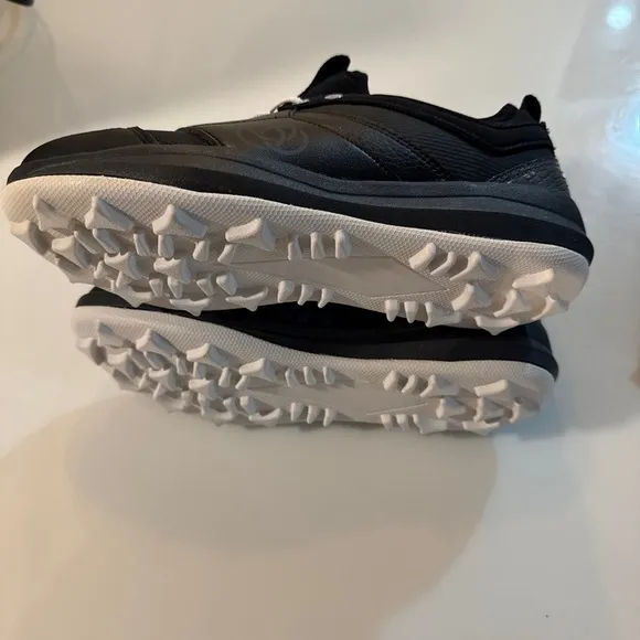 NWOT Athalonz GF2 Turf  Black Shoes White Laces Sneakers Size 6.5