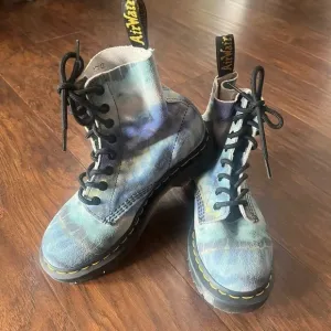 NWOT Doc Marten Tie Dye leather boots-size 5