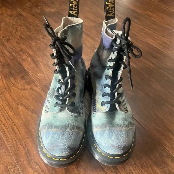 NWOT Doc Marten Tie Dye leather boots-size 5