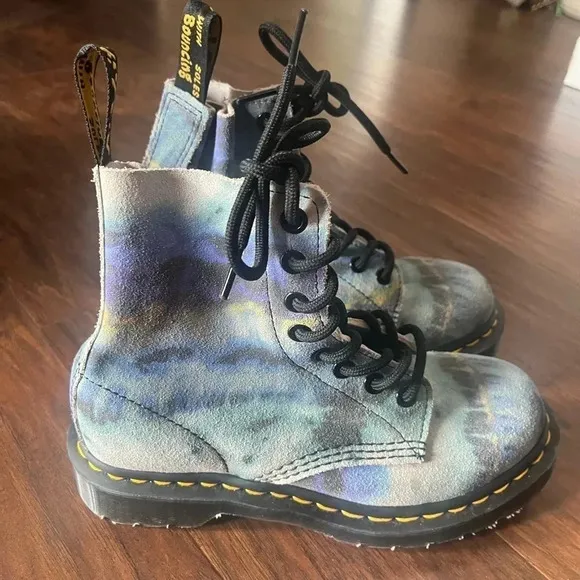 NWOT Doc Marten Tie Dye leather boots-size 5