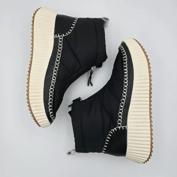 NWOT Dolce Vita Devlin Platform Zip-Up Sneakers, Black Nylon, Women's 8